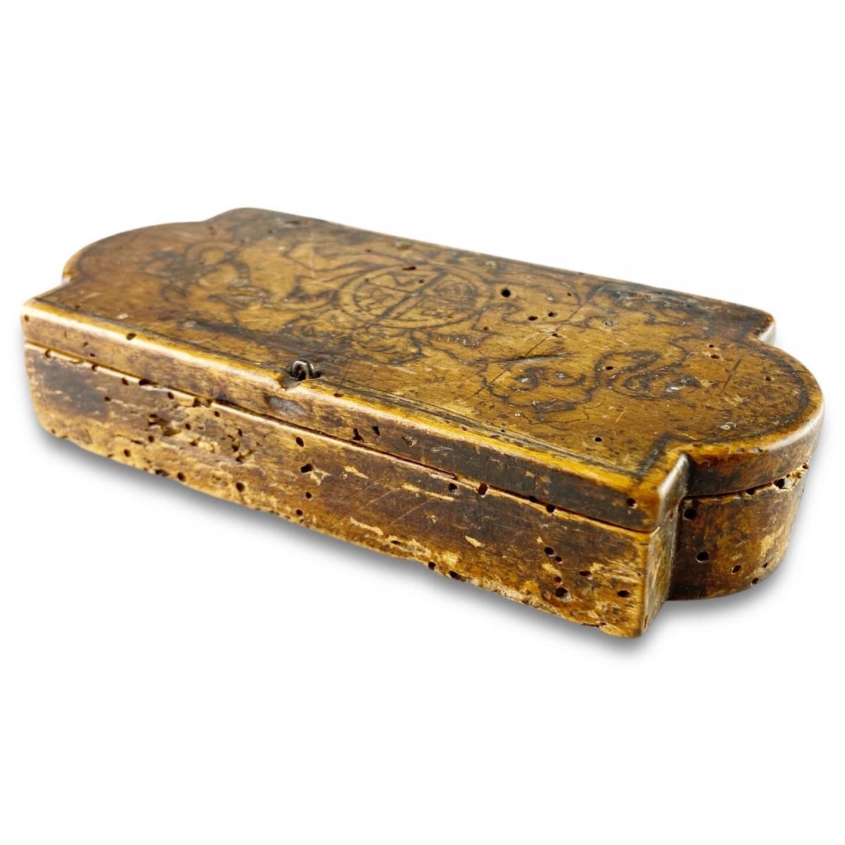 Early glasses case with royal coat of arms. English, 17th century
