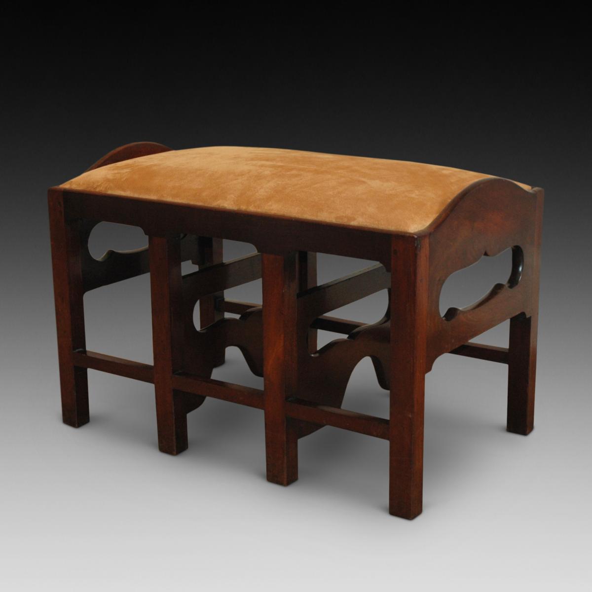 metamorphic stool