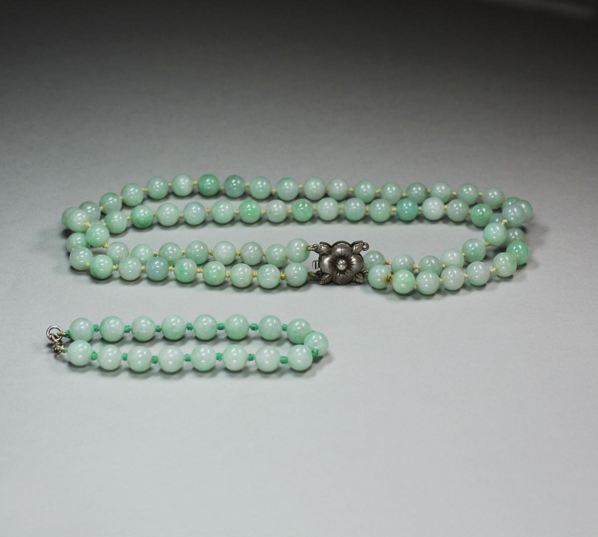 Chinese jade bead necklace and bracelet