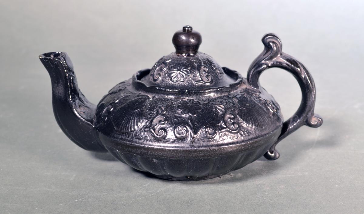 English Staffordshire Pottery Black Small Teapot & Cover