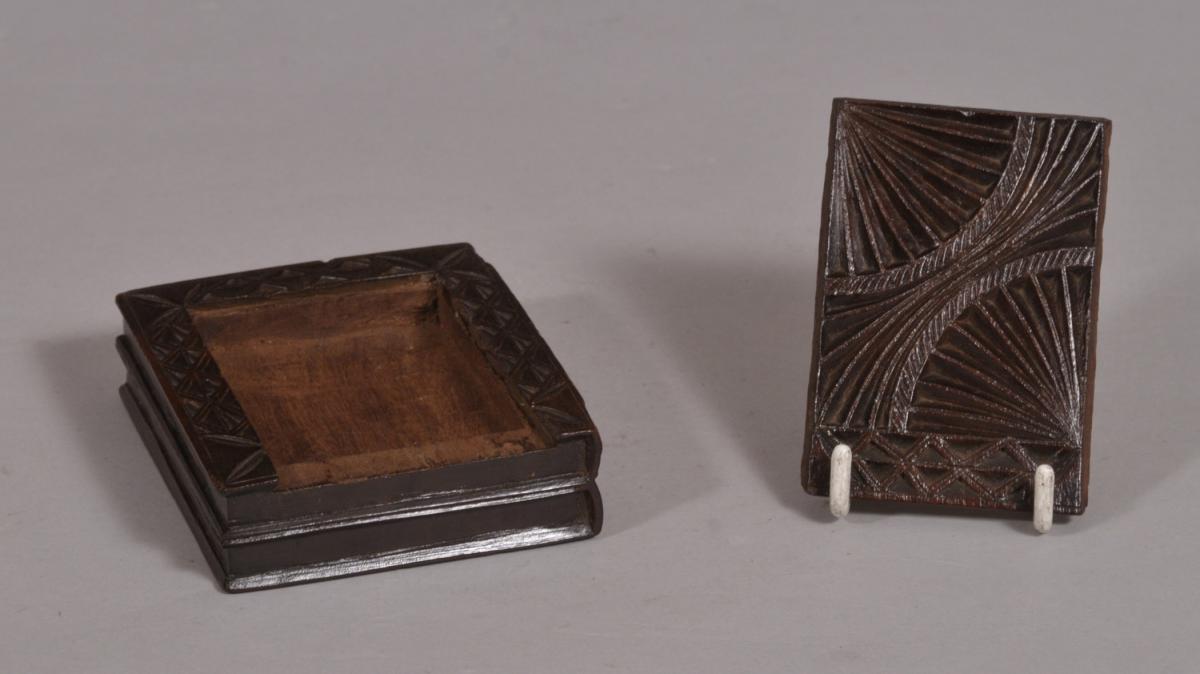 S/4421 Antique Treen Mahogany Chip Carved Book Box of the Georgian Period