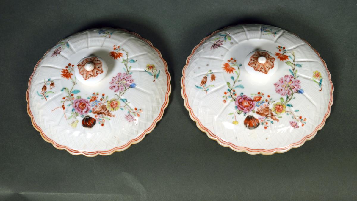 Chinese Export Porcelain Famille Rose Écuelles, Circa 1775