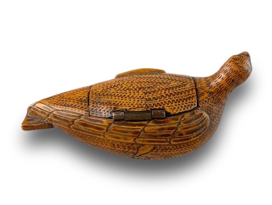 Boxwood snuff box in the form of a dove. French, late 18th century