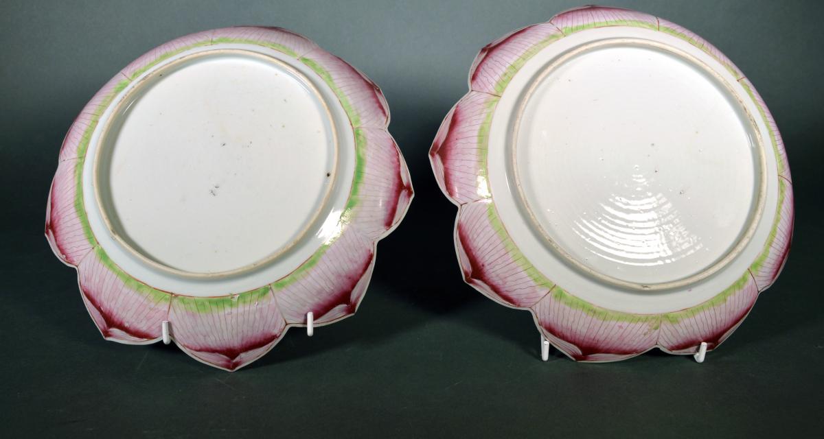 18th Century Chinese Export Porcelain Lotus Leaf Shaped Pair of Dishes
