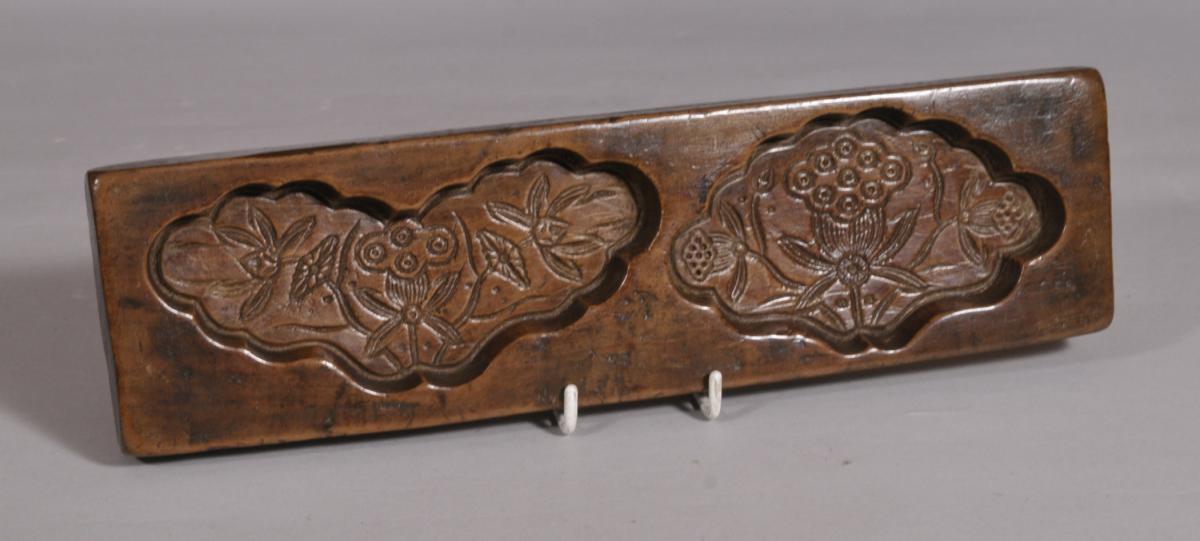 S/4451 Antique Treen 19th Century Fruitwood Biscuit or Pate Mould