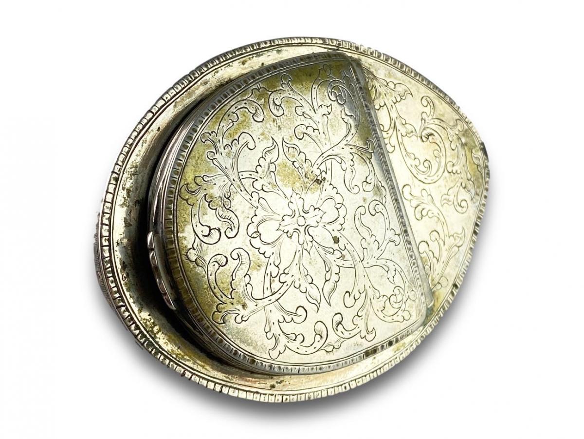 Silver mounted terrapin snuff box. Possibly Italian, early 18th century