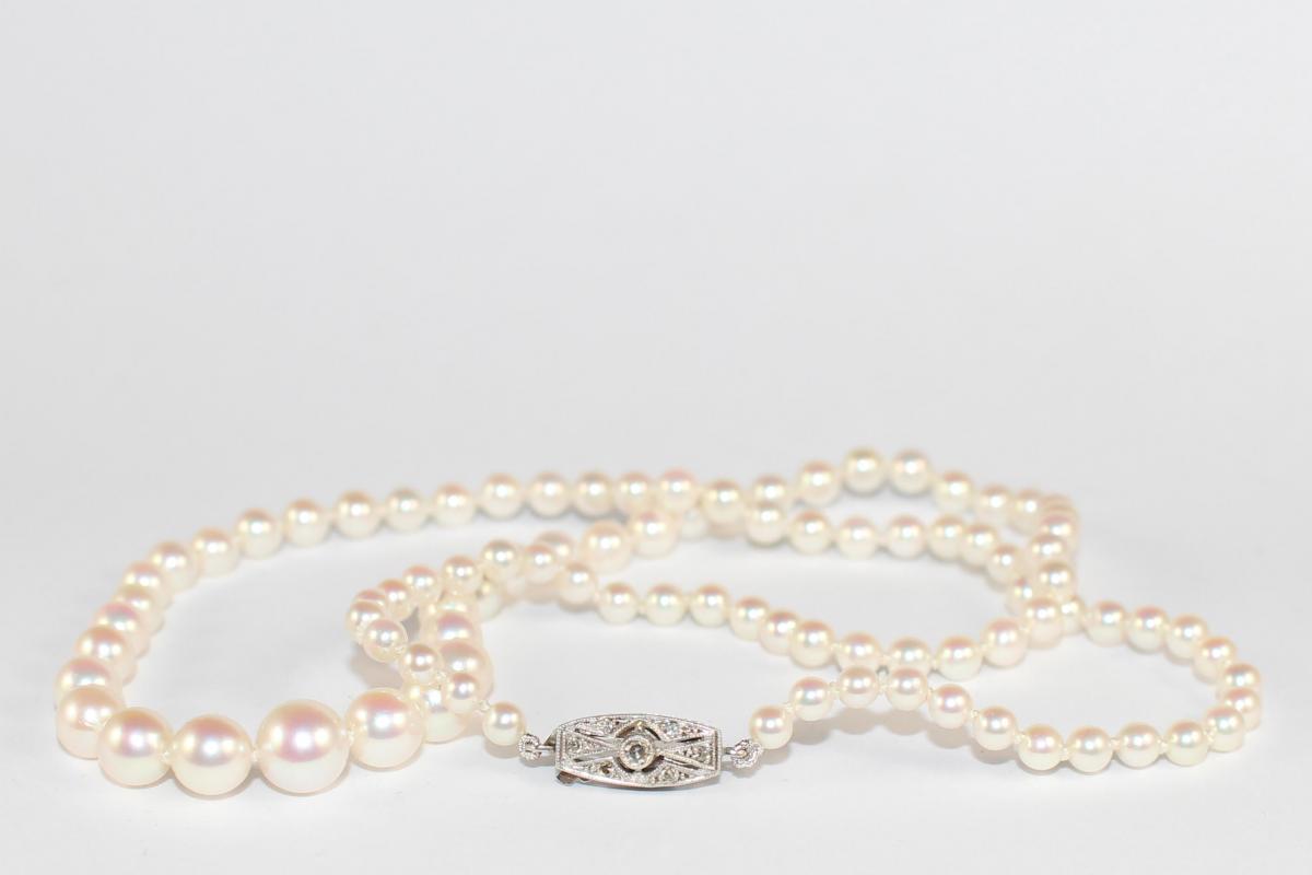 Edwardian Graduated Pearls, Diamond clasp c.1920