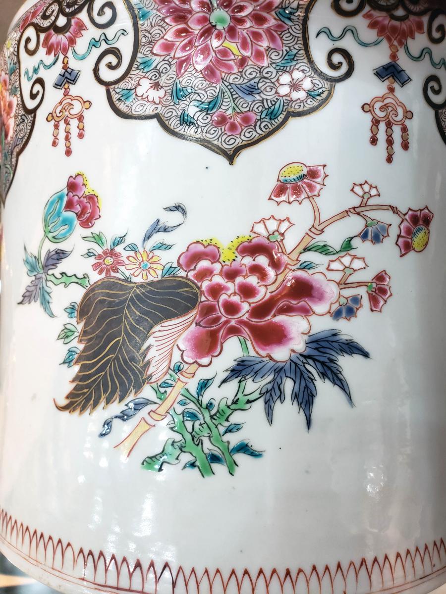 Chinese Export Porcelain Very Large Famille Rose Cache Pot