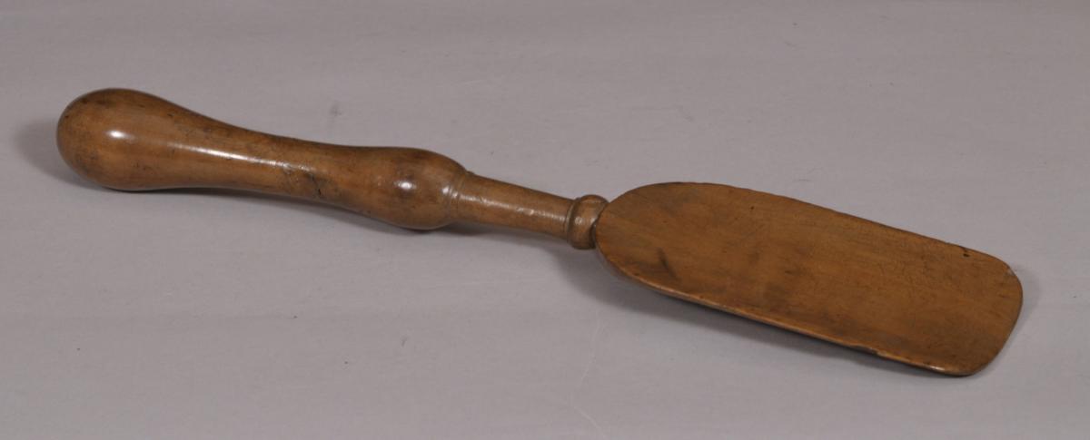 S/4520 Antique Treen Early 19th Century Pear Wood Butter Spade