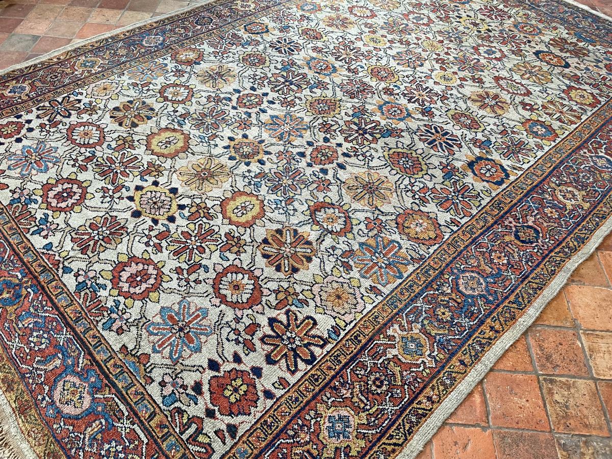 Antique Sultanabad carpet