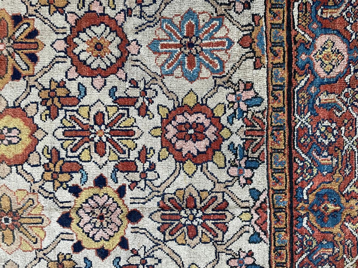 Antique Sultanabad carpet