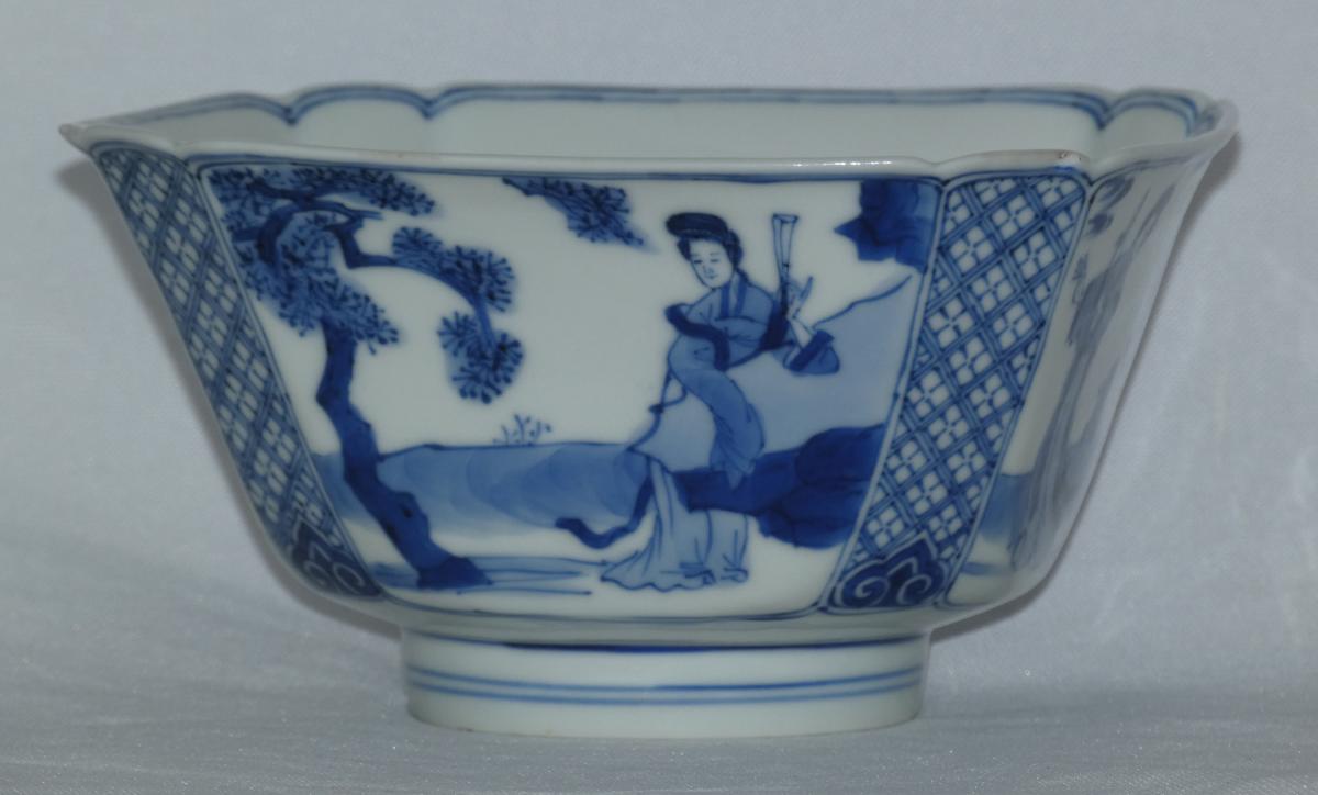 Kangxi Blue and White Porcelain Square / Octagonal Bowl