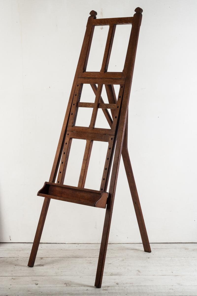 Gothic Revival Gallery Easel
