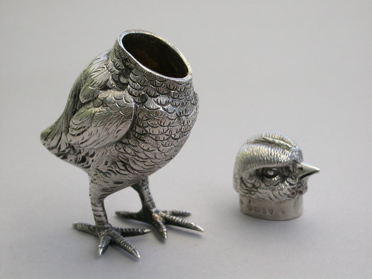 Victorian Novelty Silver Chick Pepper