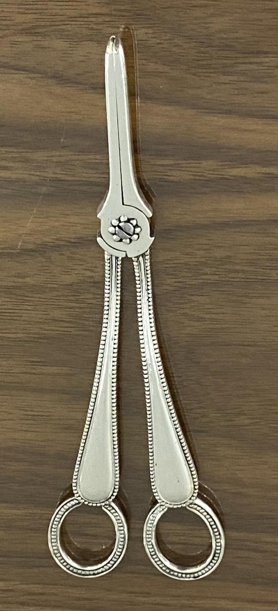 Garrard silver bead pattern grape scissors shears 