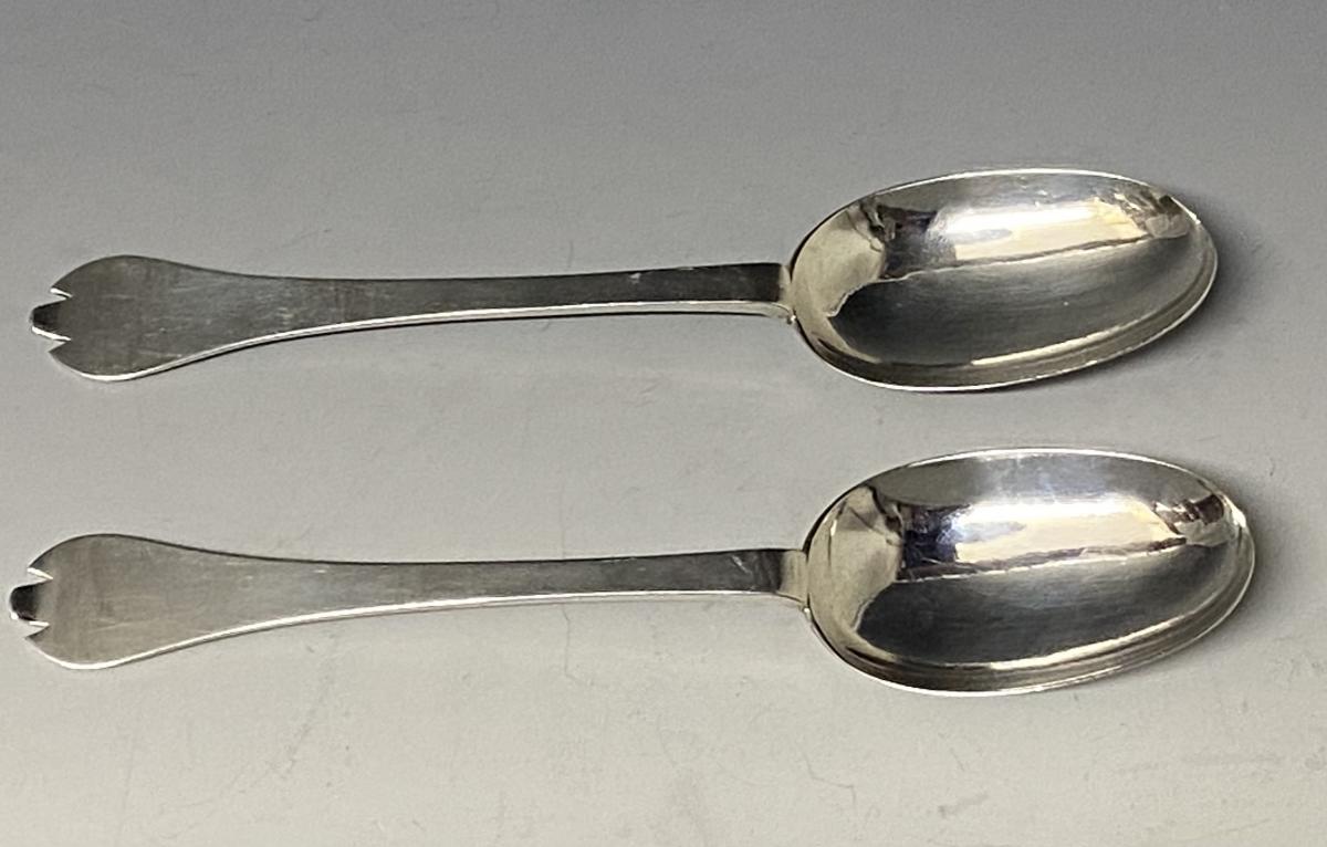  Pair of silver trefid spoons Richard Scarlett of London 1707