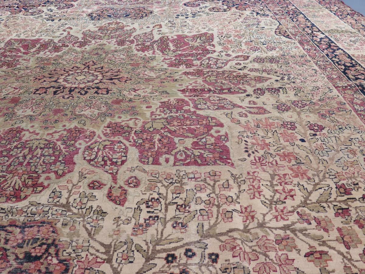 Kirman carpet