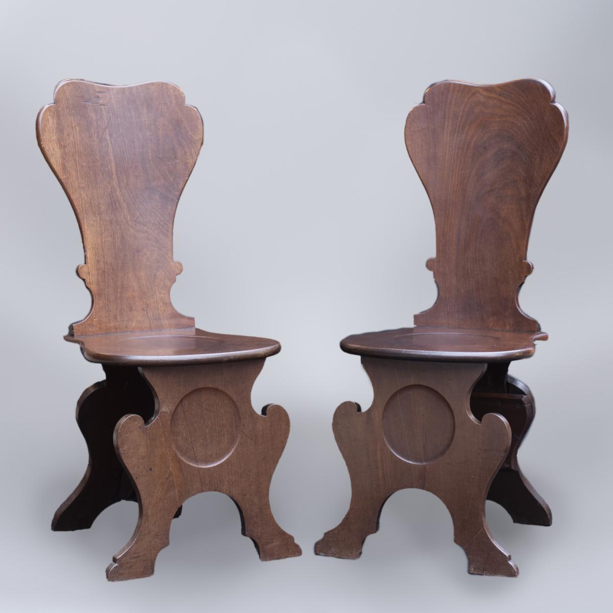 A Pair of George II Mahogany Hall Chairs (1740-1760)