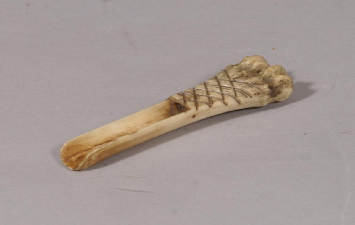 S/4797 Antique P.O.W. Knuckle Bone Apple Corer of the Georgian Period