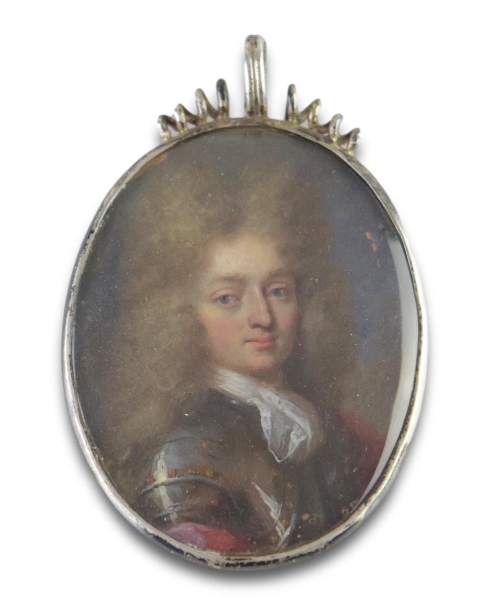 Oil on copper portrait miniature of a gentleman in armour. French School, c.1700