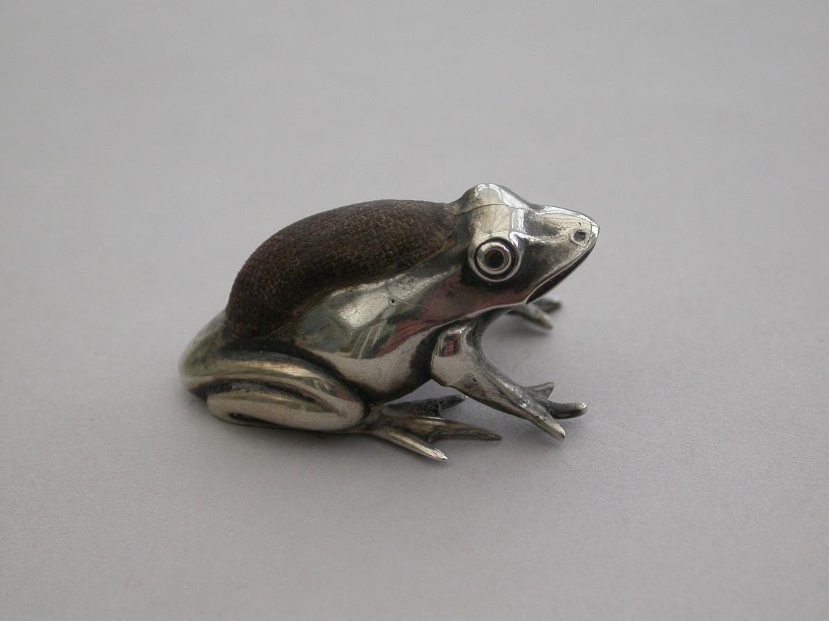 Edwardian Miniature Novelty Silver Frog Pin Cushion