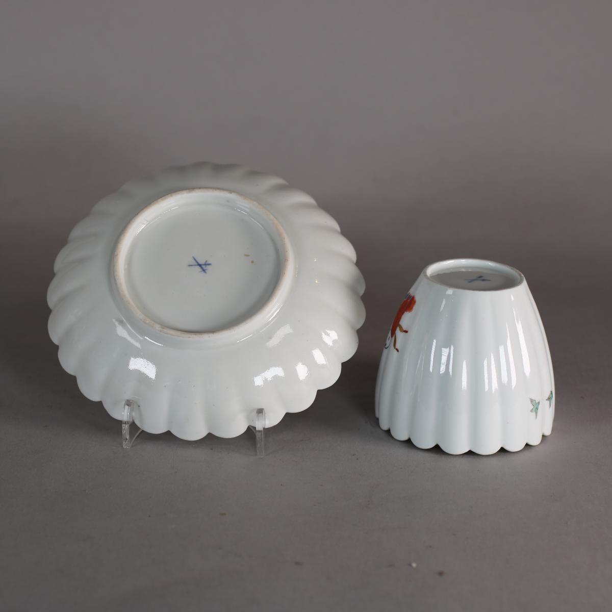 Meissen lobed teabowl and saucer