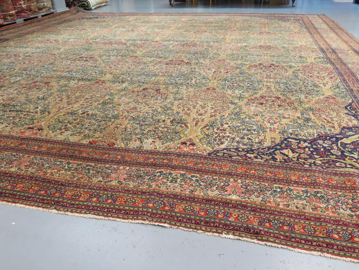 Exceptional Laver Kirman carpet