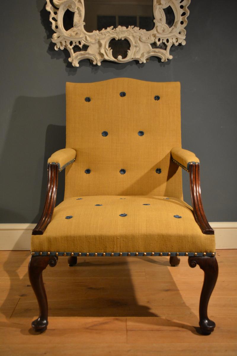 George II mahogany cabriole leg Gainsborough chair 