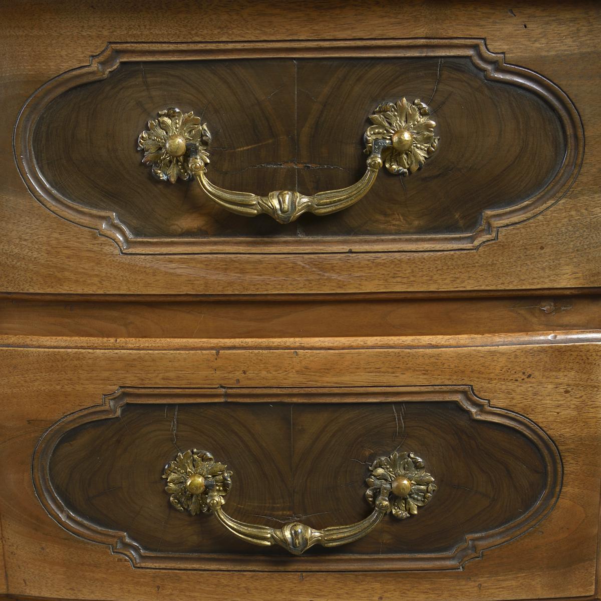 Régence Commode by Thomas Hache