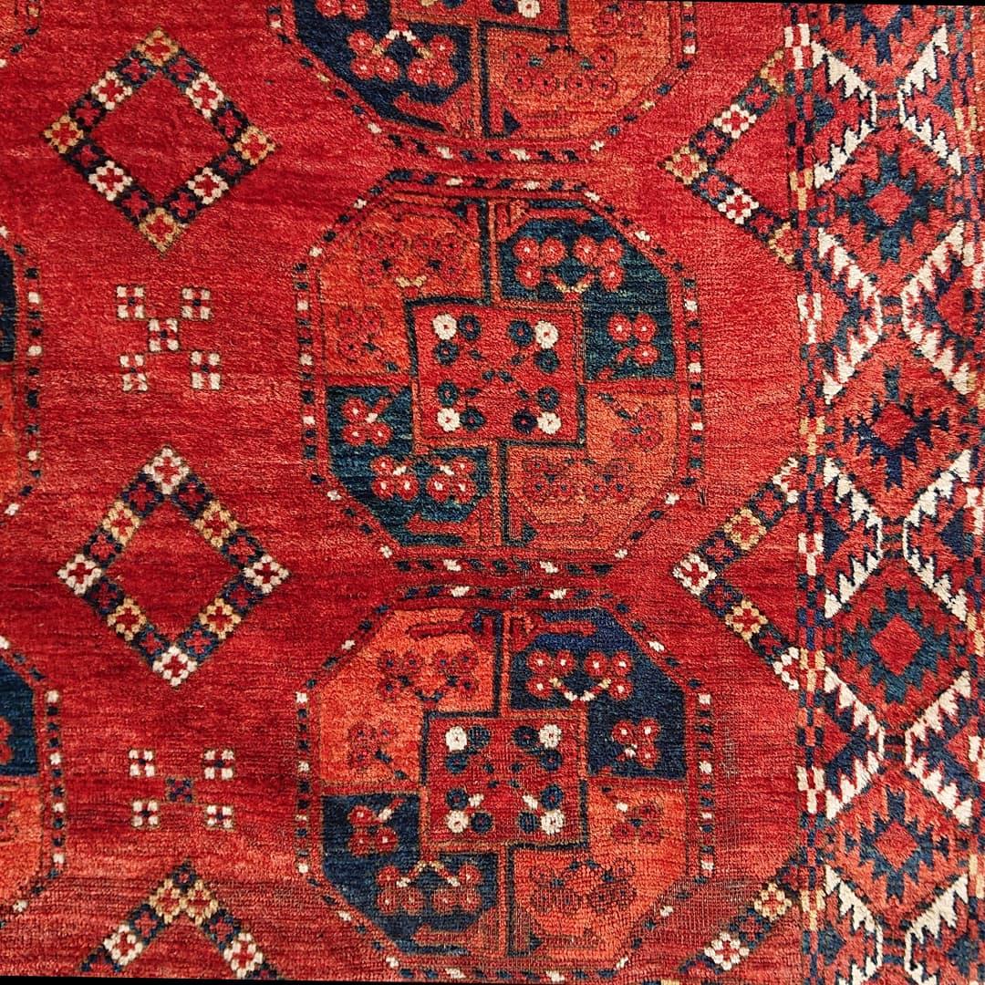 detail border, gul and secondary elements Ersari carpet