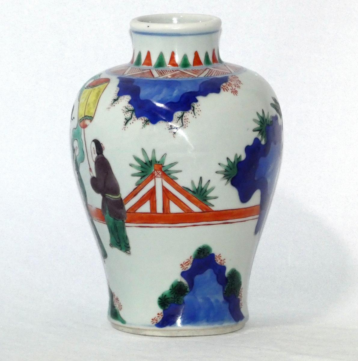 Chinese Transitional 17th Century Shunzhi Vase