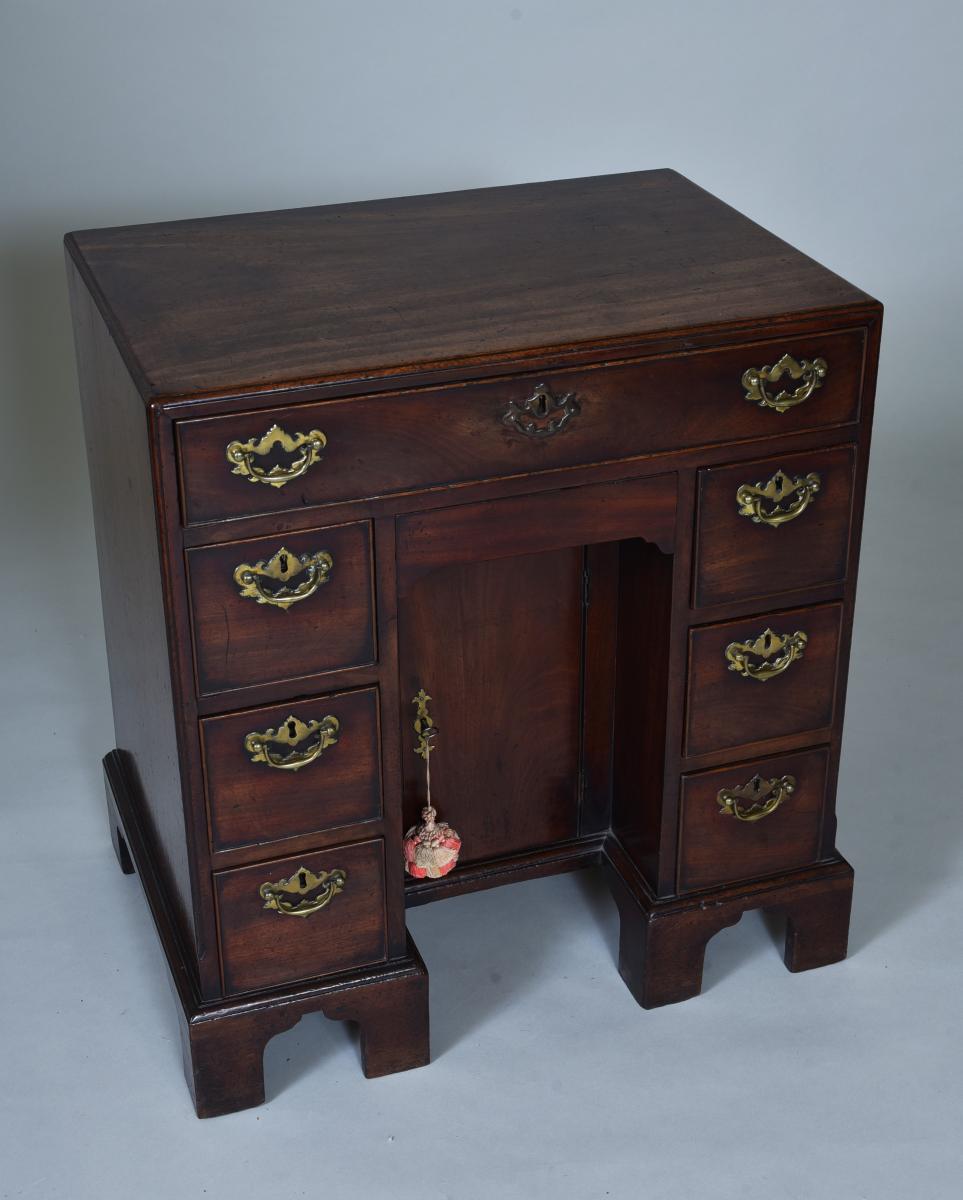 Mahogany kneehole desk