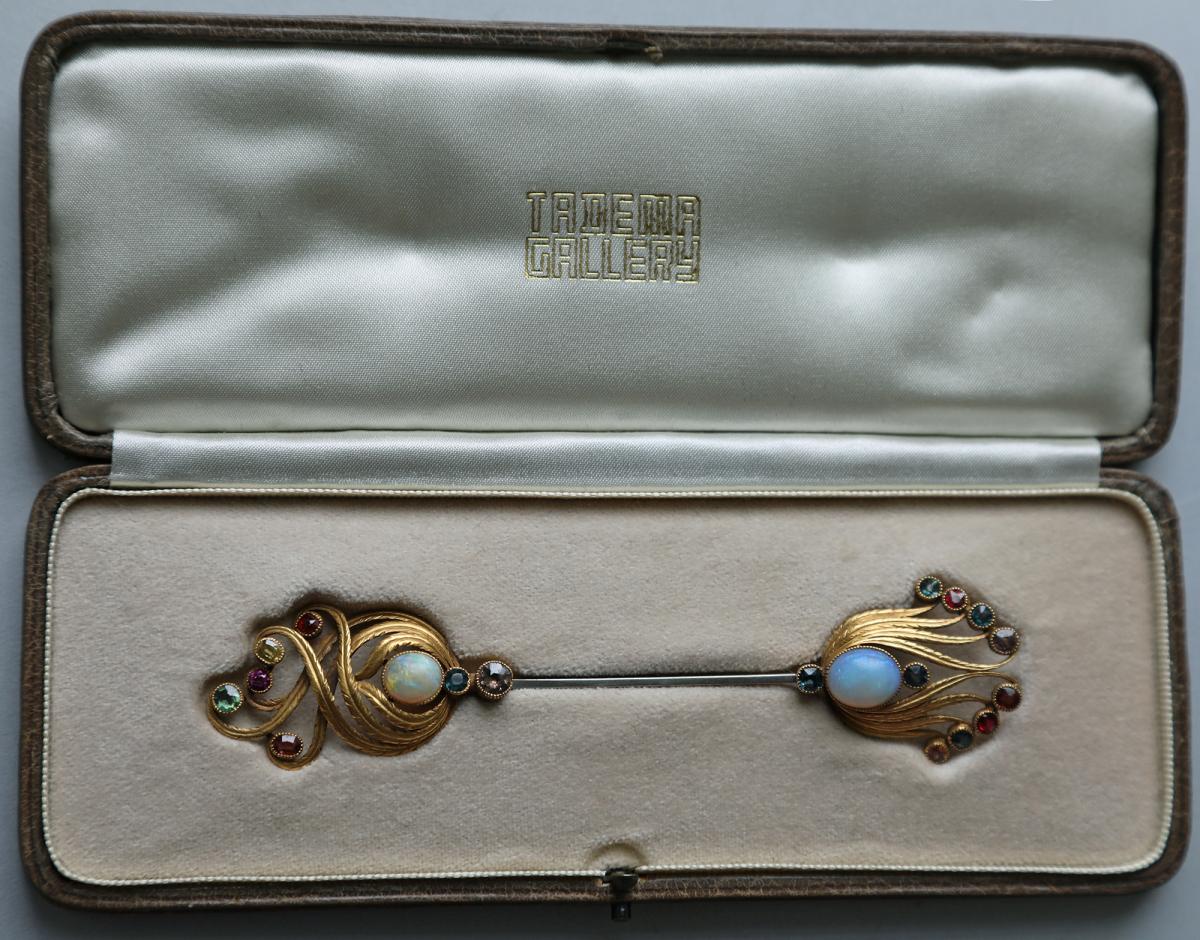Art Nouveau Jabot Pin