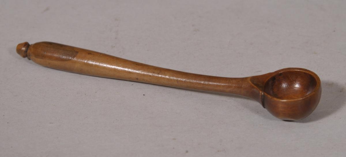 S/4997 Antique Treen 19th Century Sycamore Salt Spoon
