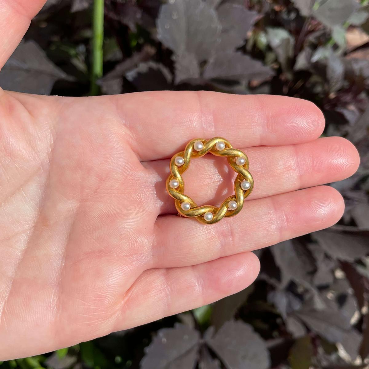 Edwardian Gold Circle Brooch circa 1910