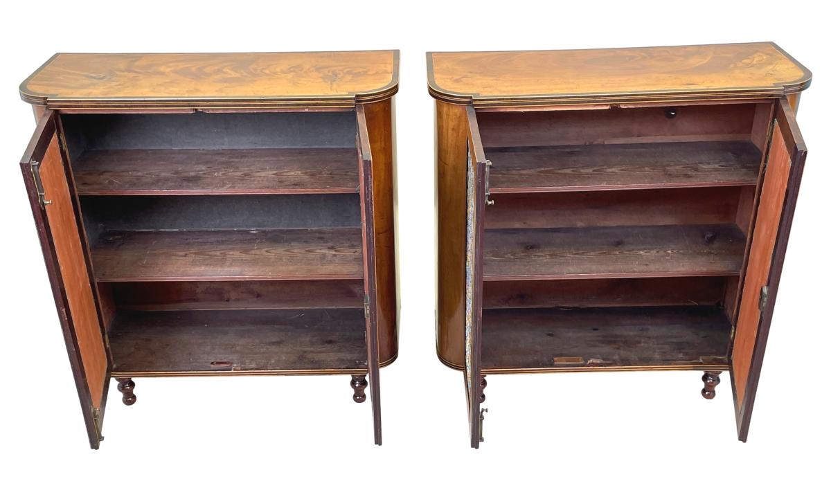 18th Century Georgian Mahogany Pair Of Side Cabinets