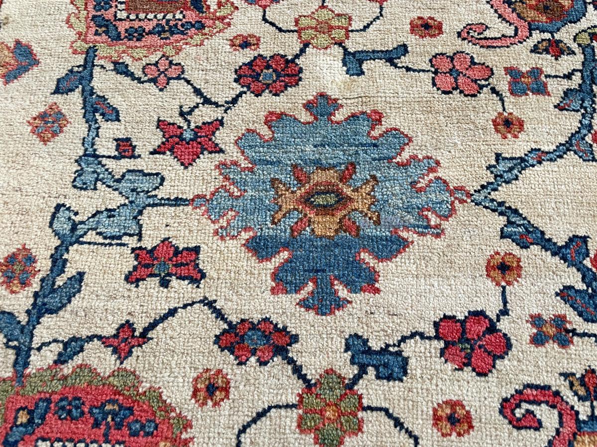 Antique Mahal carpet