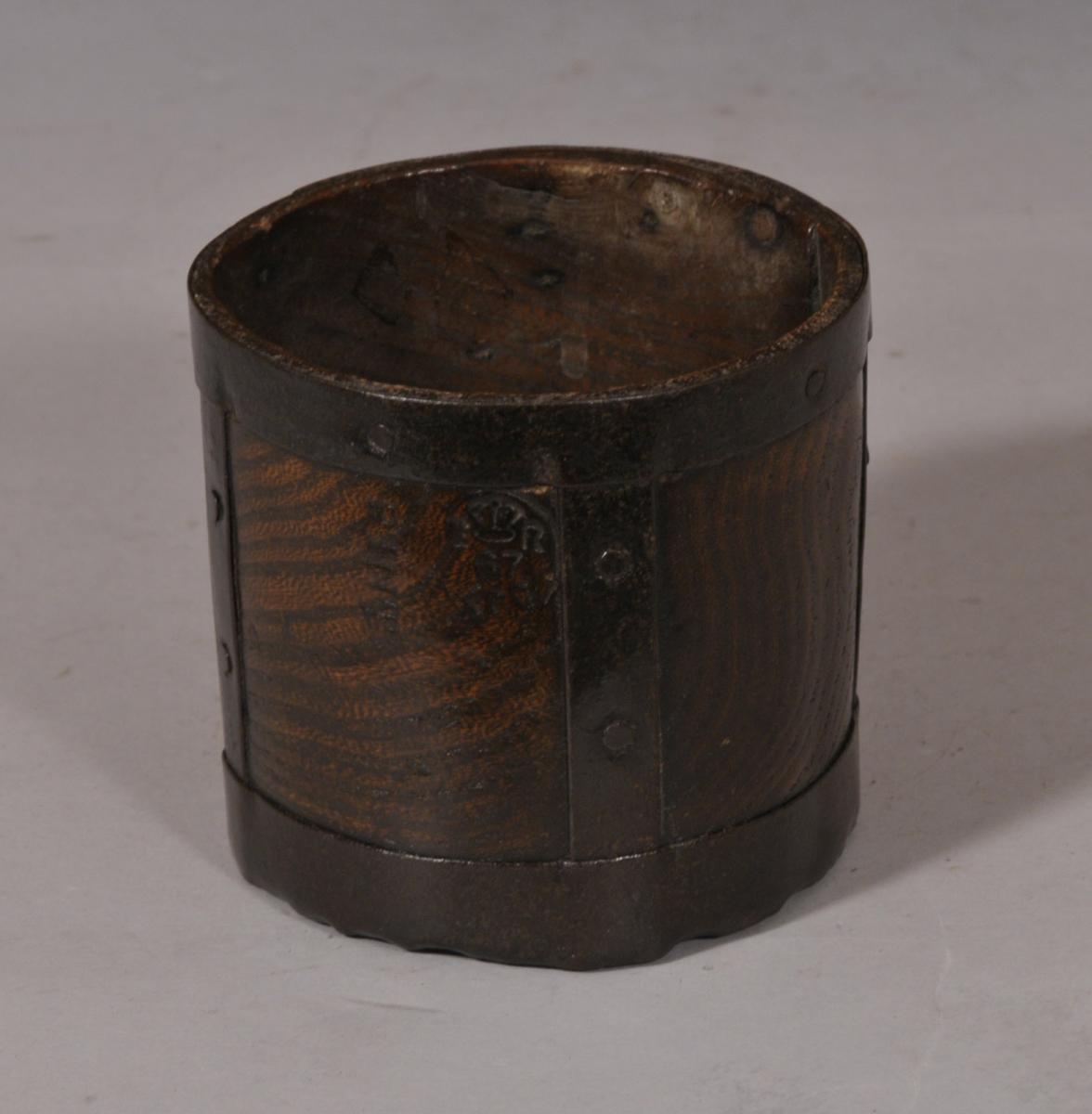 S/5103 Antique Treen Early 20th Century Ash Pint Grain or Flour Measure