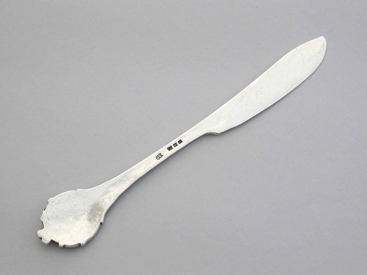 Arts & Crafts cast silver Butter Knife