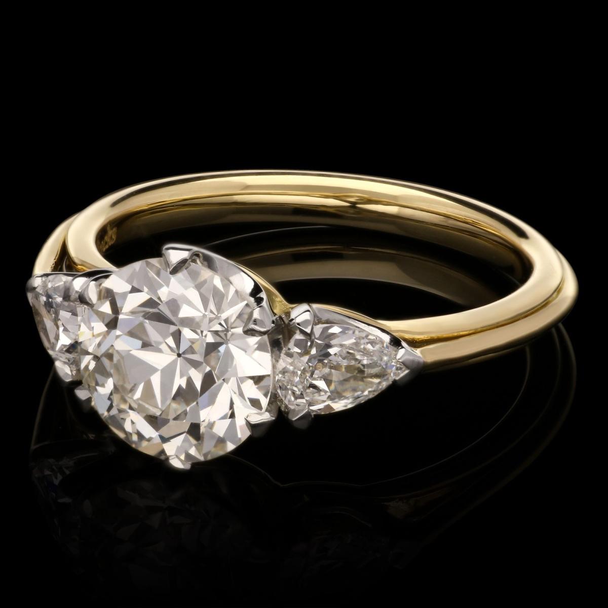 Hancocks 1.92ct Old European Cut And Pear Shape Diamond Ring Contemporary