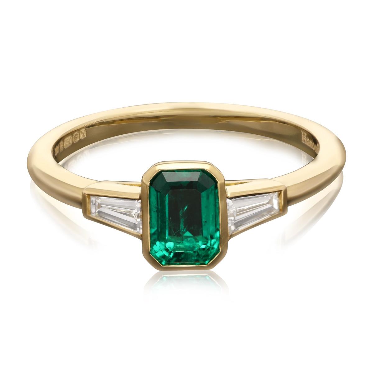 Colombian Emerald Ring With Baguette Diamond Shoulders | BADA