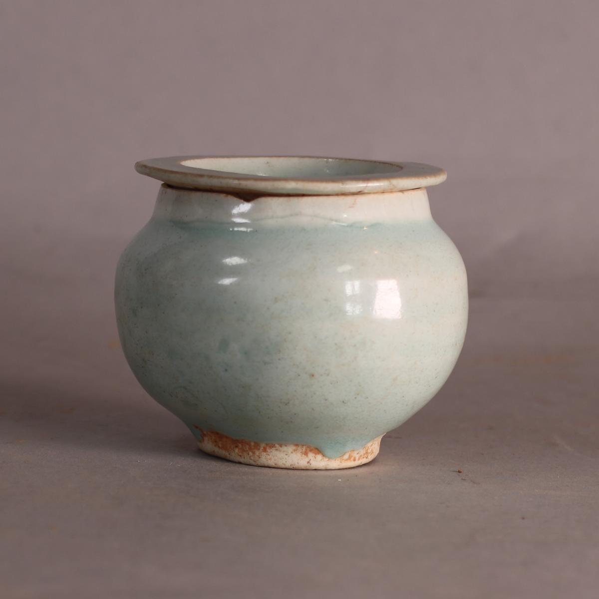 Qingbai jar with celadon glaze, northern song