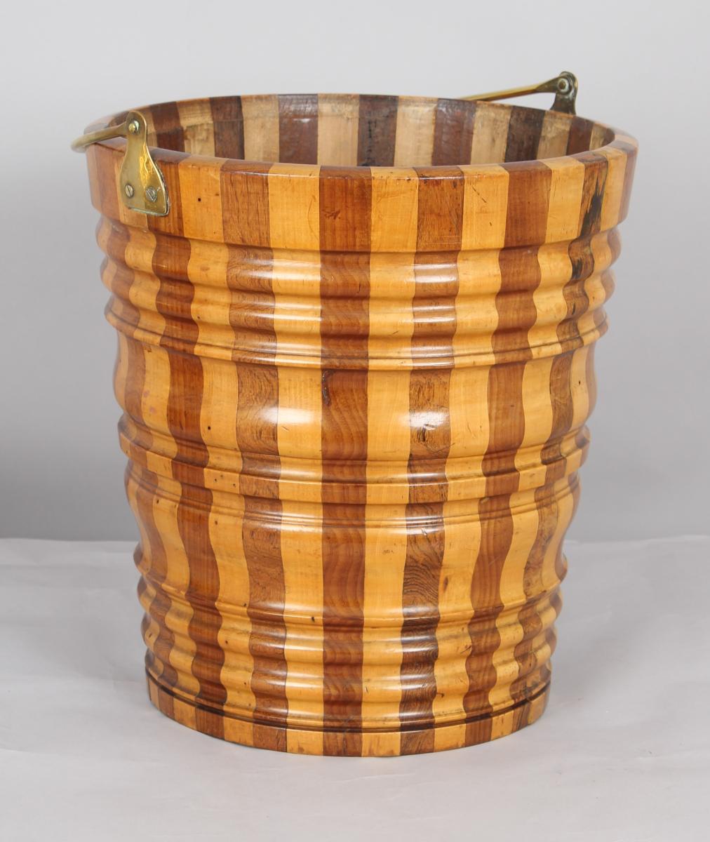 Early 19th century well-shaped Dutch teestoof bucket 