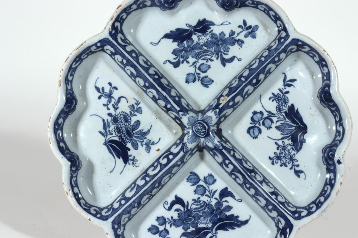 English Delftware Blue & White Sweetmeat Dish, London, Possibly Lambeth High Street, William Griffith's pottery. Circa 1750-60