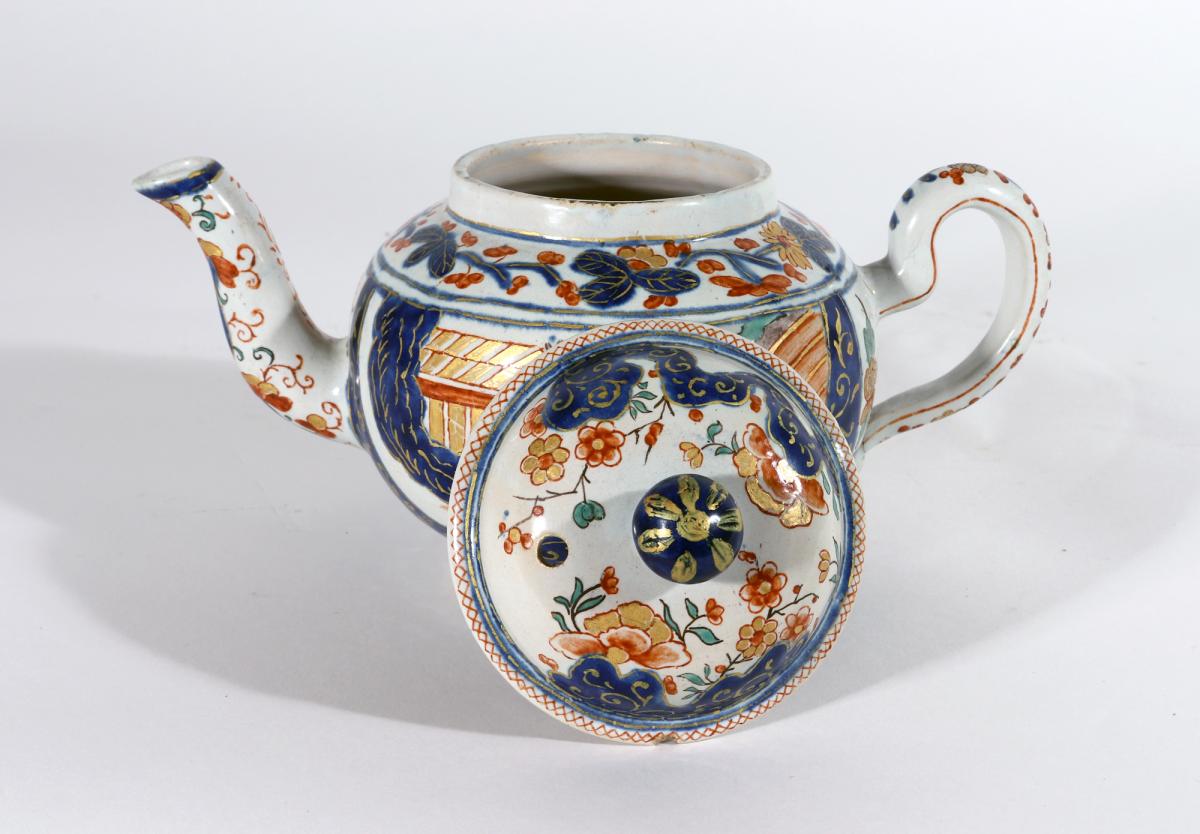 Dutch Delft Dore Chinoiserie Teapot
