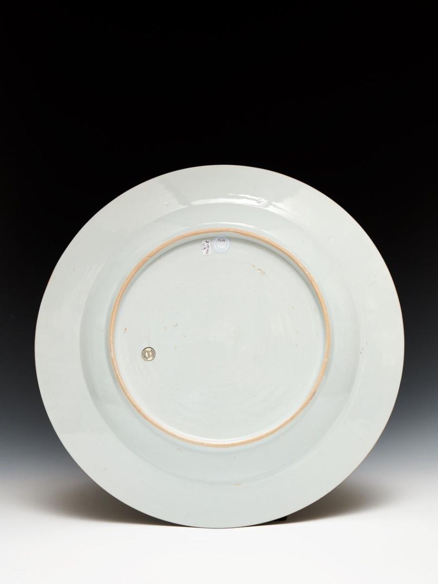 Chinese export porcelain charger