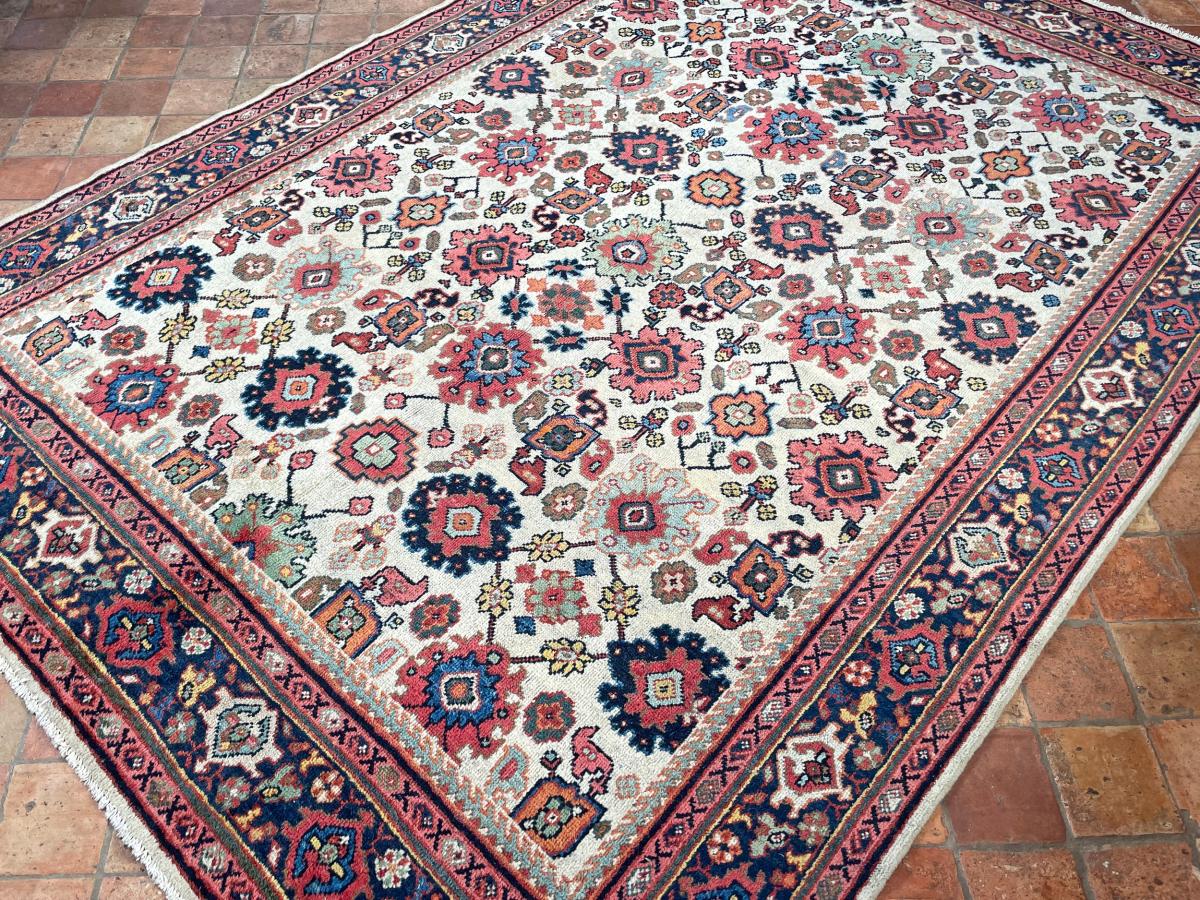 Antique Mahal carpet