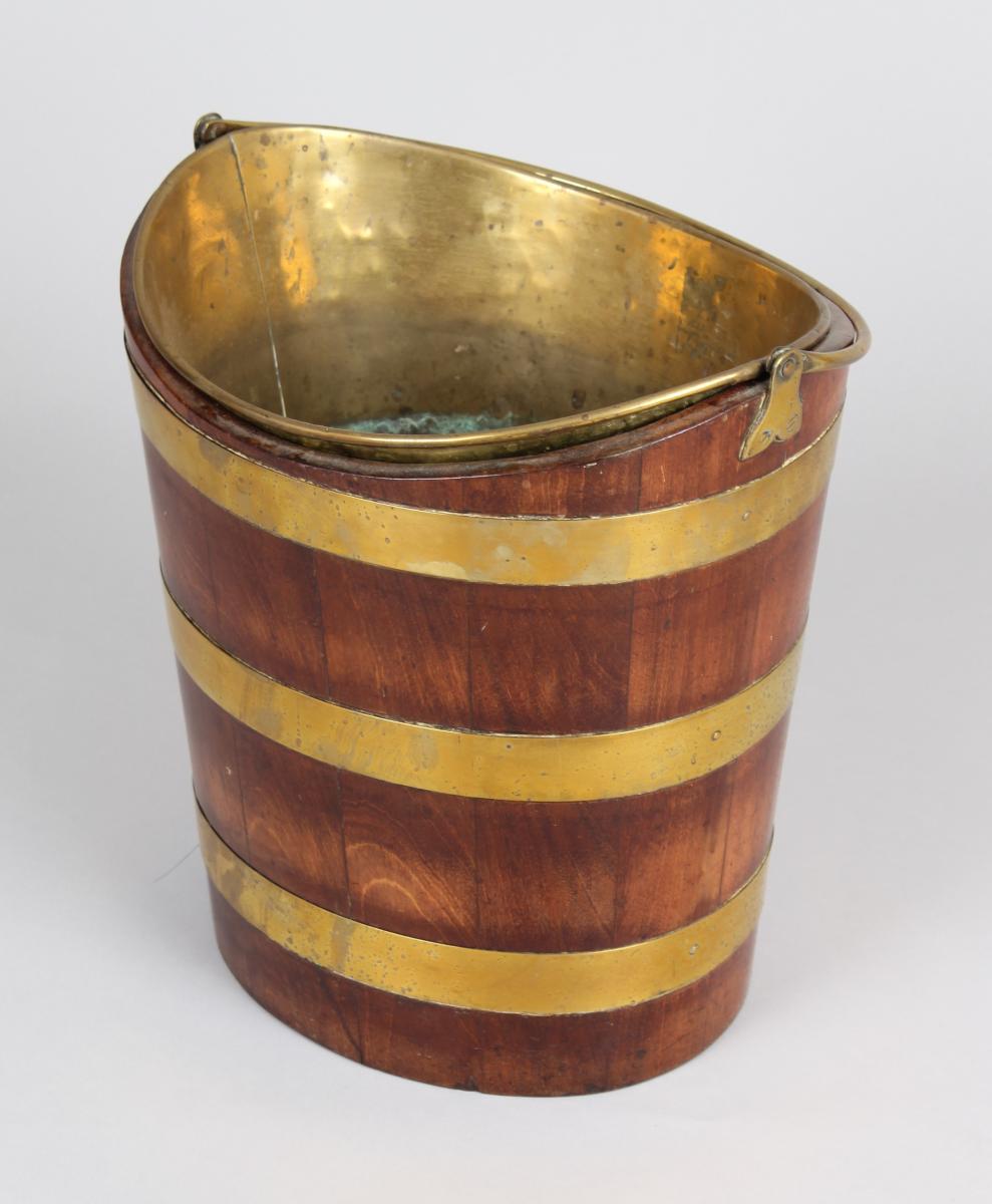 19th century Dutch mahogany Teestoof bucket