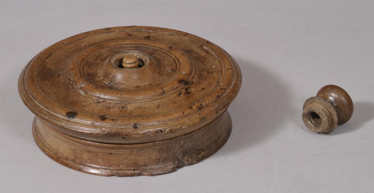 S/5284 Antique Treen Mid 18th Century Sycamore Spice Box