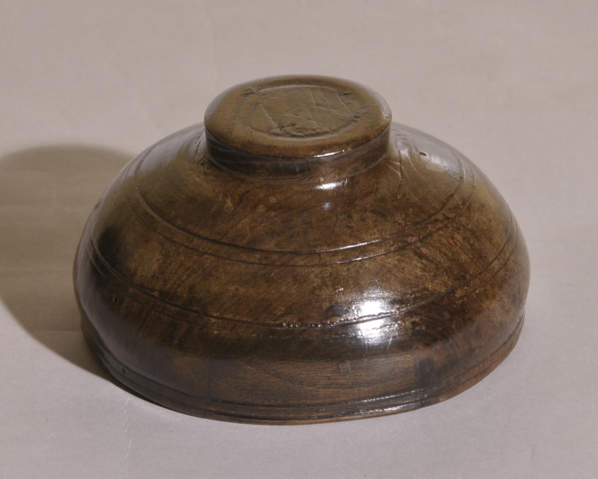 S/5313 Antique Treen 18th Century Ash Food Bowl